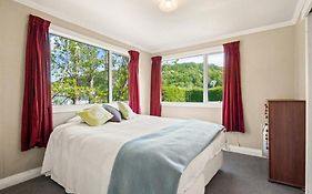 Comfy Retreat With Views